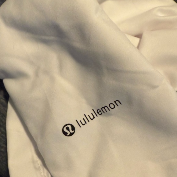 NWT lululemon athletica Cream Cashew Leather Alternative Shoulder Bag - Picture 3 of 6